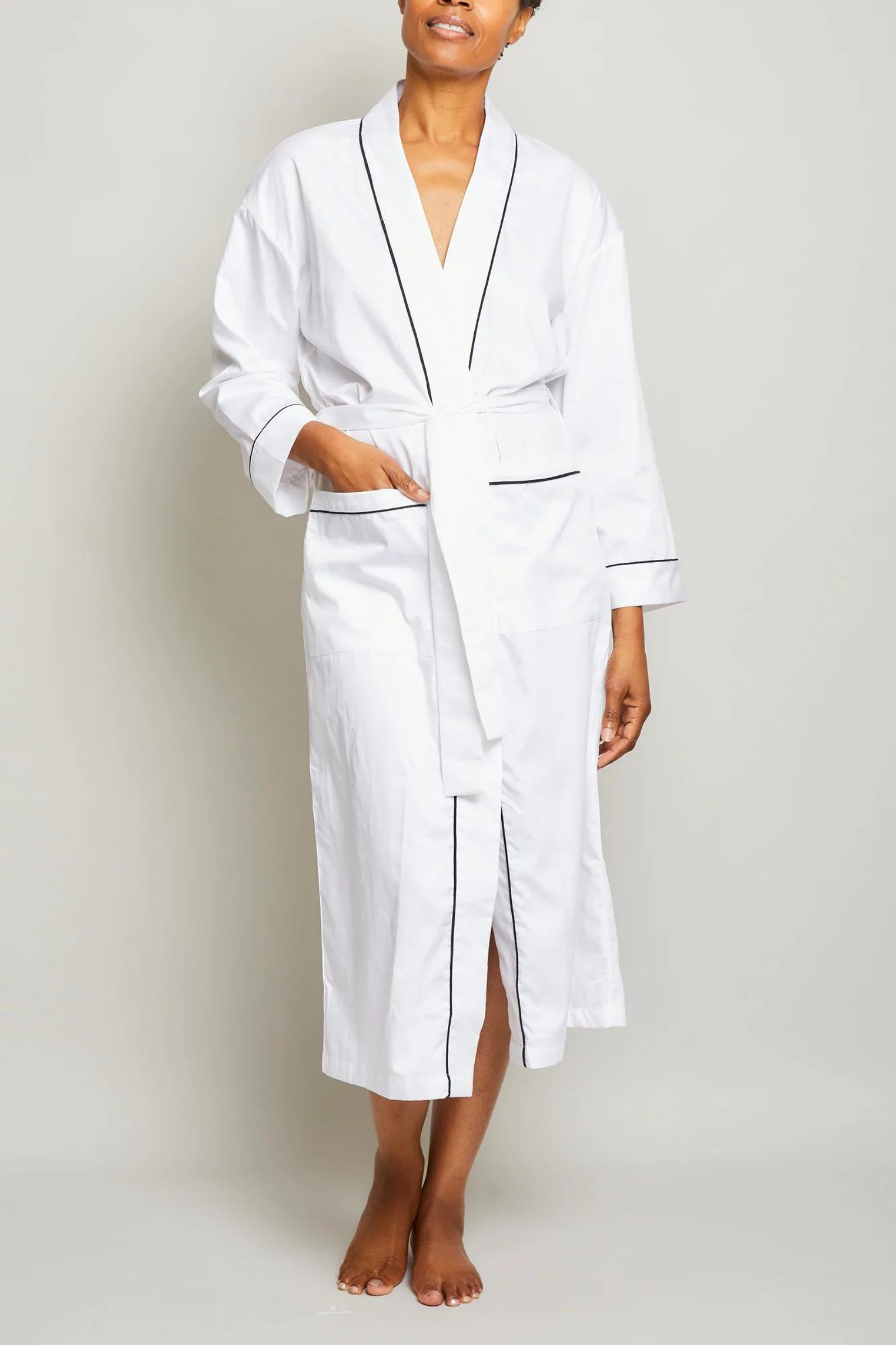 Cotton Sateen Robe with Contrast Piping - White