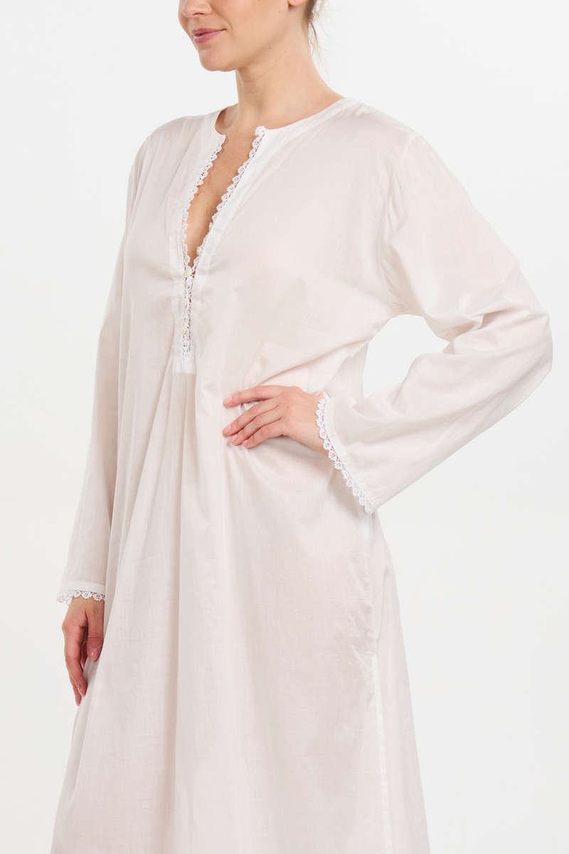 Valentina Kaftan - White