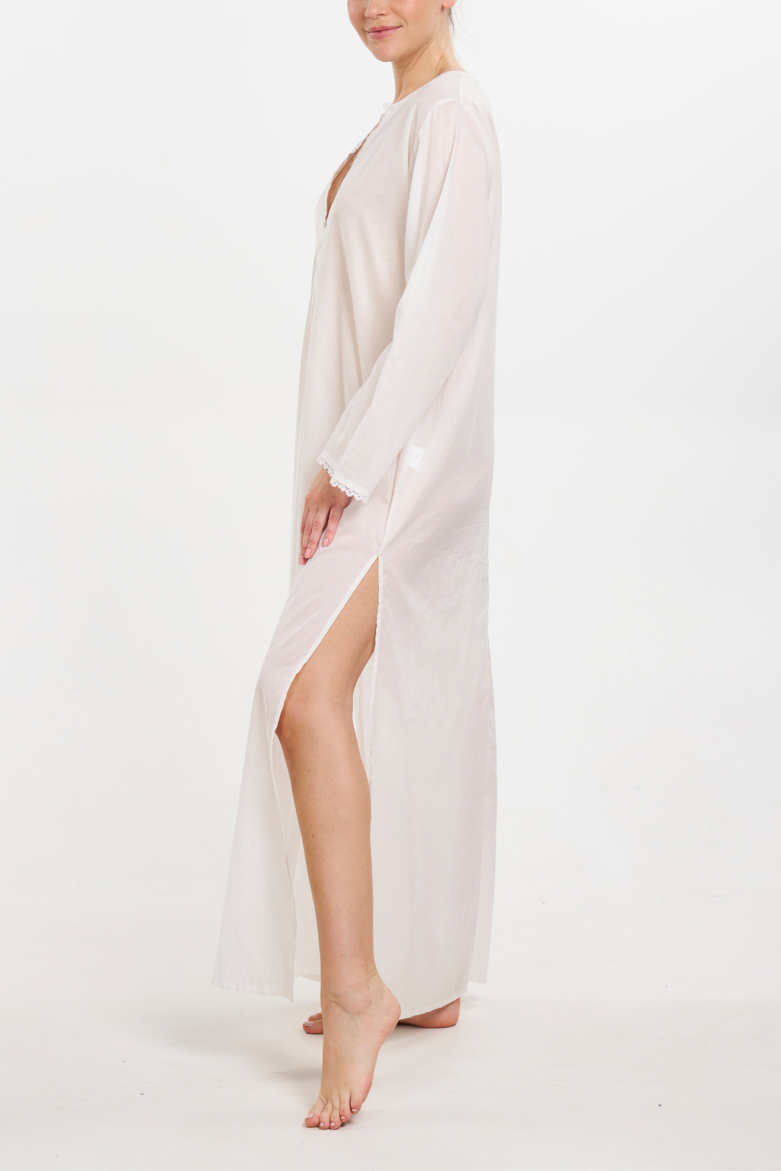 Valentina Kaftan - White