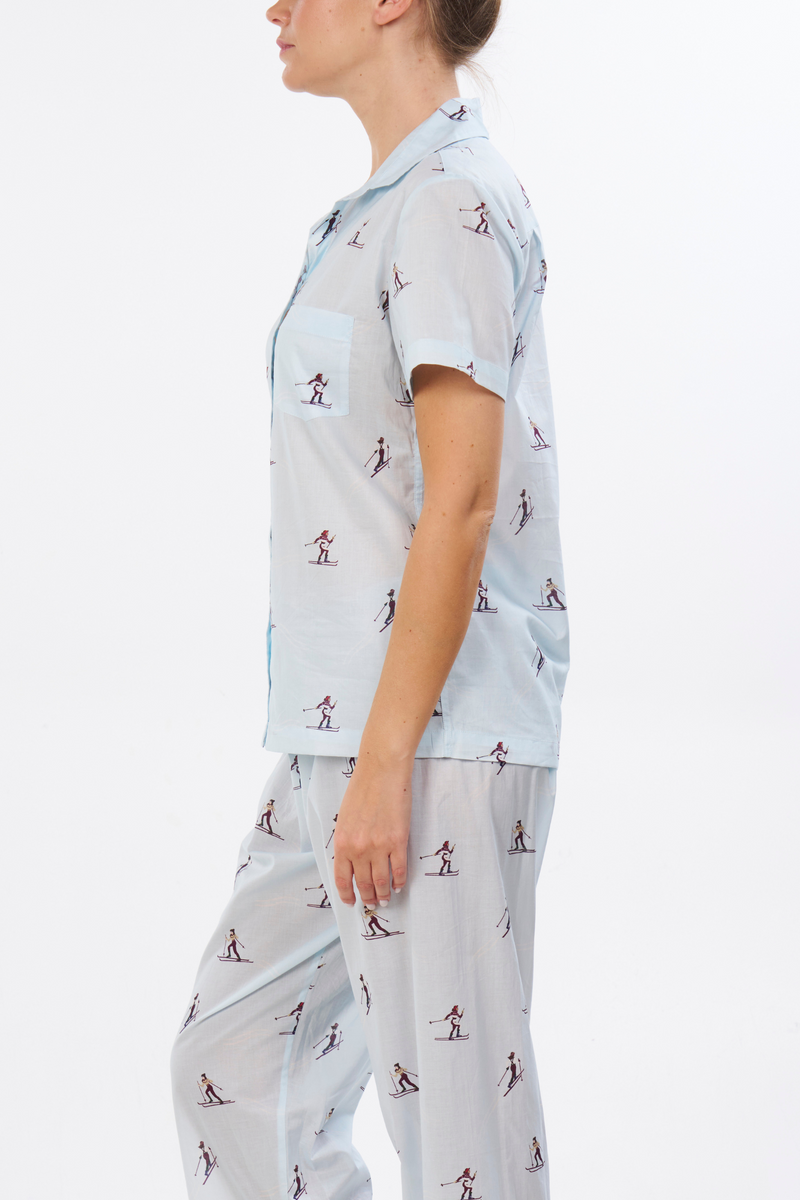 Short Sleeve Pajama Set with Cropped Pants - Cross Country Skiers